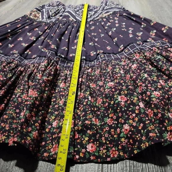 Vintage Navy and Pink Floral Midi Skirt - Picture 14 of 14